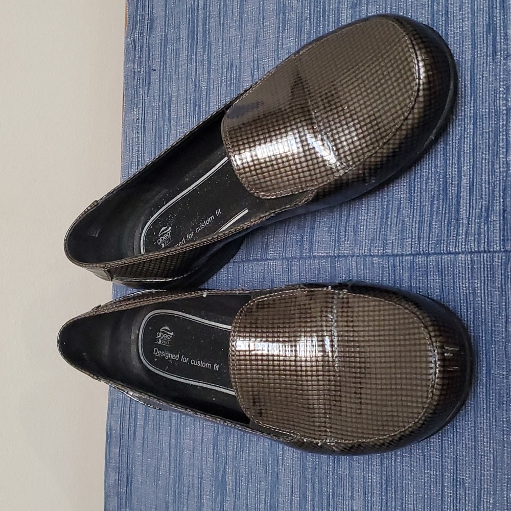 ABEO "Avery" Gray Leather Slip-on Loafers